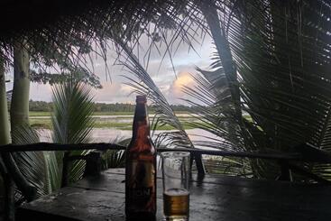 פנסיון Lake Face Cabana