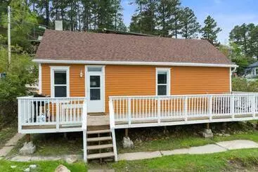 ツーリストアパートメント The Overlook Nook