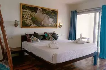 Hotel Chique Shanti Resort