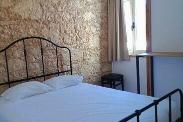 بنسيون Quimpecável