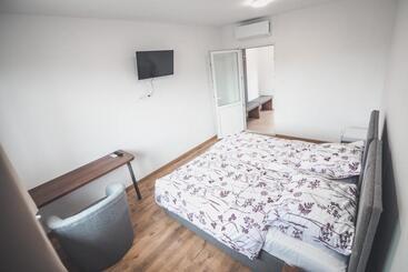 مبيت وإفطار Tenisz Panzió   Baja