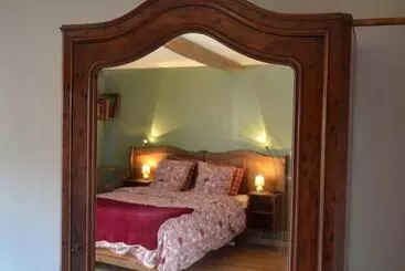 Aamiaismajoitus (B&B) Domaine De La Castagnère