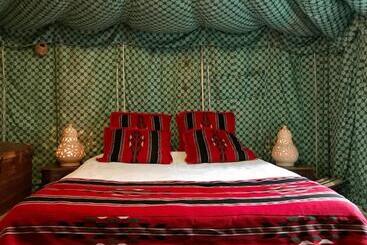 צימר Domaine De La Castagnère