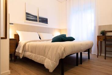 تختخواب و صبحانه Fox House Bnb