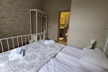 Blue Bird Hostel In Riga Old Town