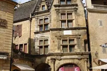 ツーリストアパートメント Appartement La Vie En Rose