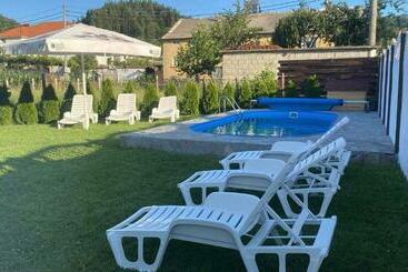 بنسيون бялата къща