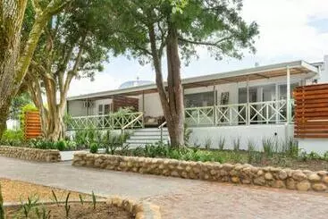 Turistihuoneistot Bains View Olive And Guest Farm