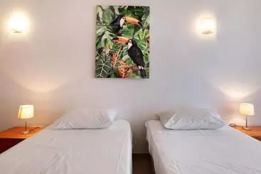 ツーリストアパートメント Quarteira Beach I