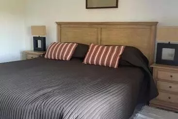 Apartamentos turísticos Spacious Ground Floor Luxury Apartment With Underground Parking