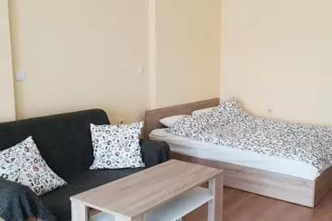 Aparthotel апартамент за нощувки