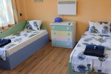 관광객 아파트 гери2