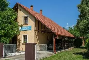 Majatalo Aranysellő Vendégház