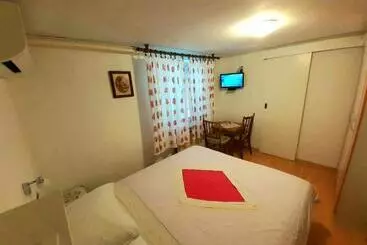 پانسیون Sobe černilogar