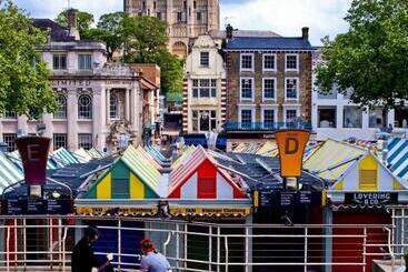 آپارتمان‌های توریست‌ها Stylish  2 Bed  Heart Of The City   Parking  Wi Fi  Award Winning  Grade Ii Listed