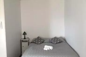 ツーリストアパートメント Lovely Apartment Within Walking Distance  Centre