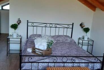 آپارتمان‌های توریست‌ها Zagara