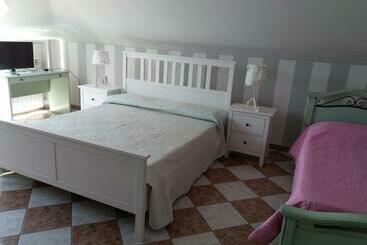 B&b Bread And Fantasy