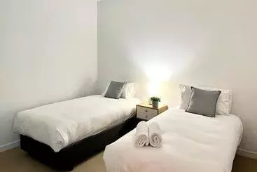 ツーリストアパートメント Readyset Apartments At Midtown