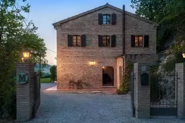 Turistihuoneistot Casa Melograno 11&2, Emma Villas