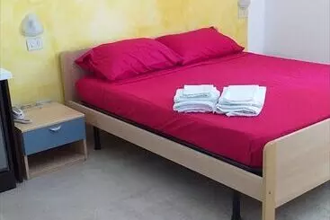 Pansiyon Room In Bb Spacious Double Room By The Sea