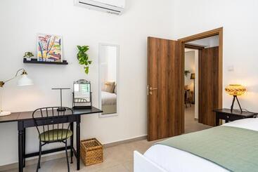Appartamenti turistici Spacious 3 Bedroom House In Larnaca
