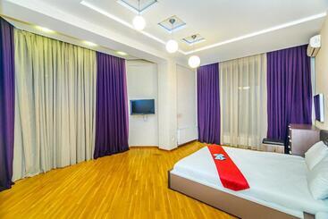 هتل آپارتمان Building Ferrari İn Front Port Baku