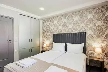 ホテル хотел паризи