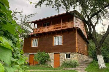 بنسيون приватна садиба яблуневий сад 1