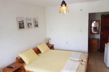 بنسيون цвета