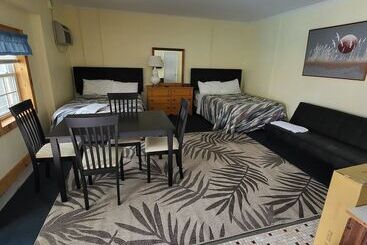 ツーリストアパートメント 7 Beachside Inn