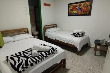 ユースホステル Casa Verde Guatapé