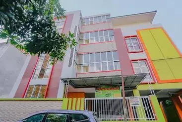 ホテル Reddoorz Syariah At Jalan Pramuka