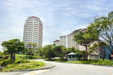 Resort Seorak I Park Condo