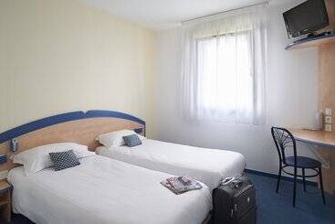 Отель Atena Bordeaux Sud Est Créon   Vélo Friendly