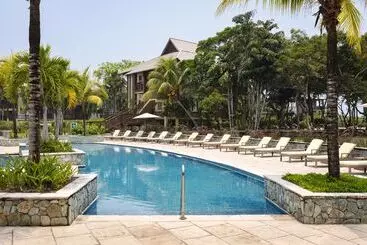 Indura Beach & Golf Resort Curio Collection By Hilton