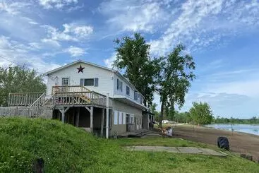 Turistihuoneistot Beach House On Lake