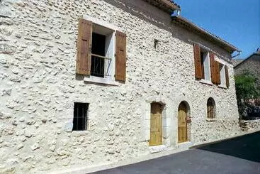 ツーリストアパートメント Maison 5/6 Personnes à 5 Minutes à Pied Du Lac D Esparron De Verdon