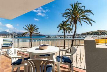 ツーリストアパートメント Port Llançà 30 Apartamento Primera Línea Mar