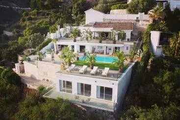 ツーリストアパートメント Balinese Villa With Stunning Views Malaga