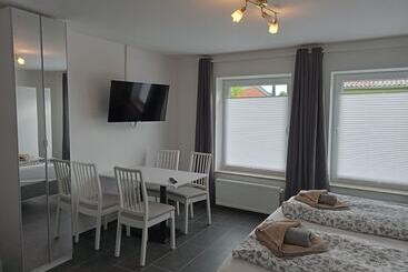 관광객 아파트 Ferienhaus Am Binnenhafen