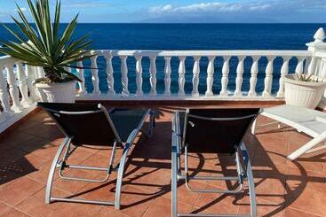 Apartamentos turísticos 1st Line Sea View & Rooftop   Arena