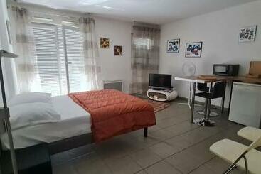 ツーリストアパートメント Beau Studio Tout Confort Au Calme Avec Parking