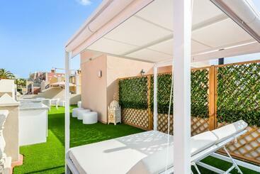 Vakantie-appartementen Bel Appartement Avec Grande Terrasse Independante