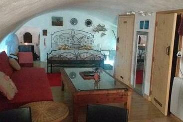 דירות לתיירים Studio Atypique Rue De Turin