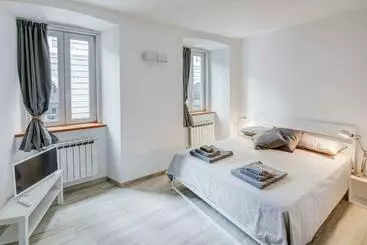 آپارتمان‌های توریست‌ها Taste Of Trieste Center