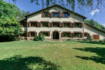 관광객 아파트 Can Blau