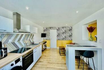 관광객 아파트 Le Belloc  Suberbe Appartement T1 Bis   Au Calme   Terrasse   Vue Jardin