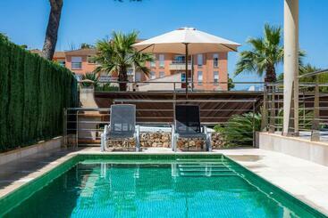 ツーリストアパートメント Villa Albufera