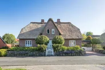 ツーリストアパートメント Reethüs Brodersen